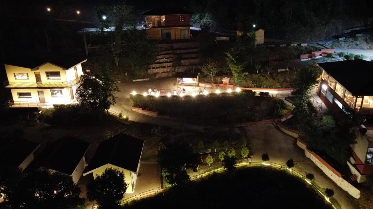 Skywood Resort Shoghi Shogi 外观 照片